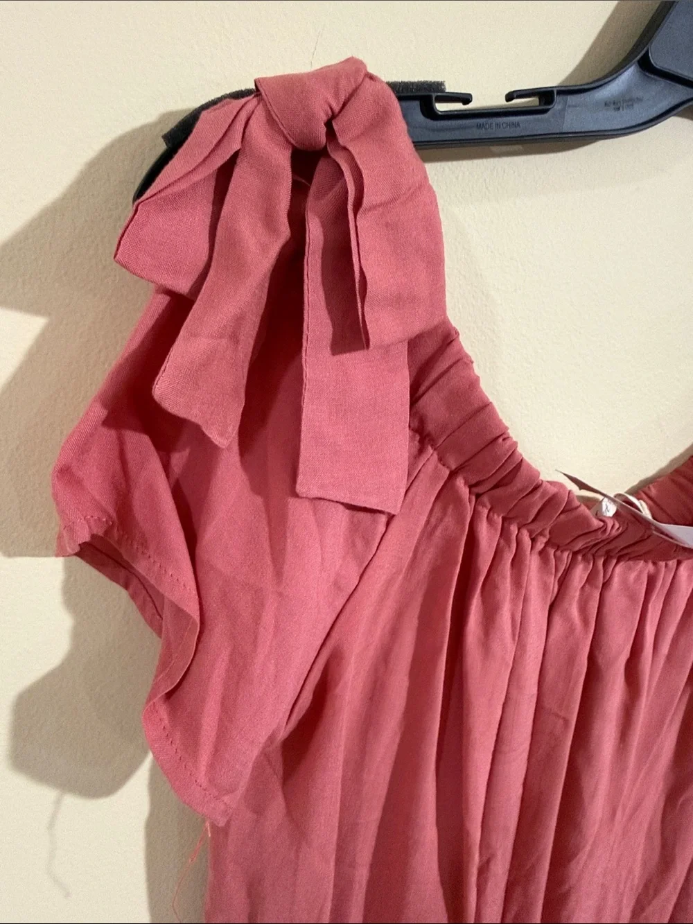 Heart & Hips by Charlotte Russe Pink Off-Shoulder Tie-Shoulder Blouse size large